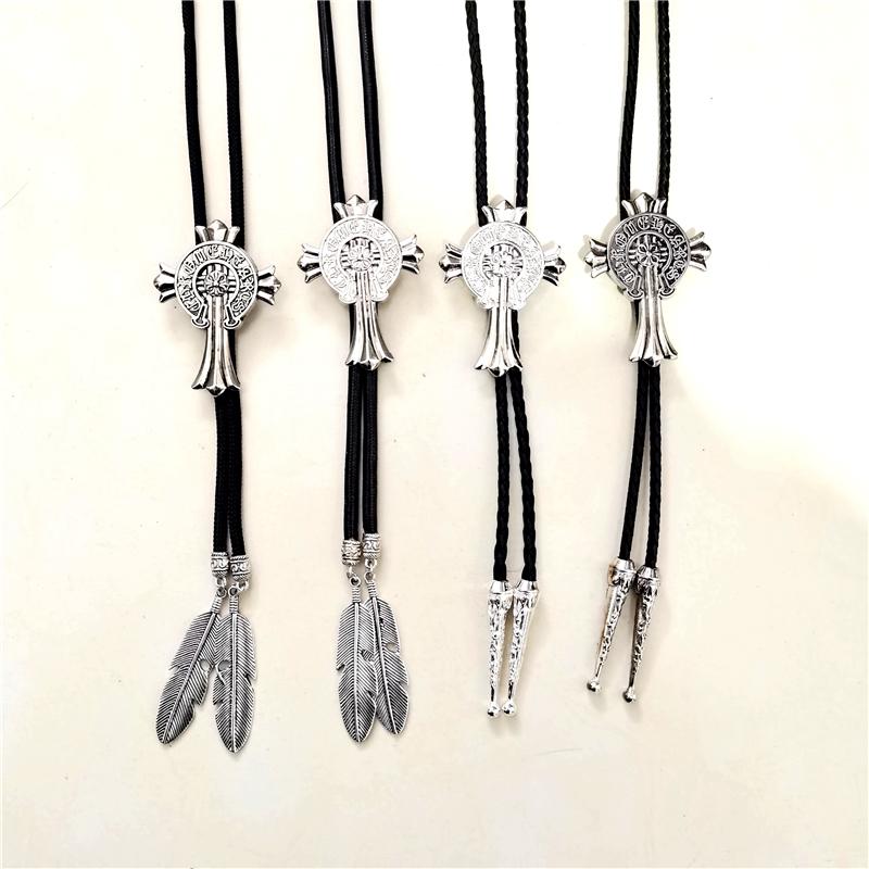 アクセサリー メンズ ボロタイ ループタイ フェザー ネックレス クロス ケルト ロング ローマ 個性 合金 レトロ 単 層 弓 ペンダント