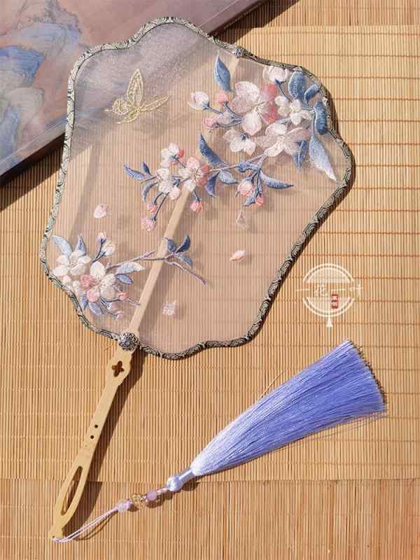 扇 うちわ ファン おしゃれ ベゴニア 花 刺繍 片面 レトロ 宮殿 小道具 ダンス アクセサリー タッセル ..