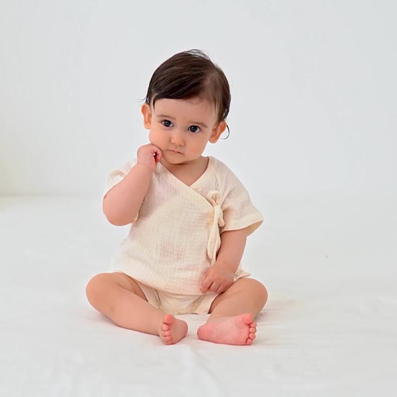 ロンパース カバーオール ベビー 半袖 夏服 メンズ レディース兼 三角 赤ちゃん 綿 ガーゼ コットン100 パジャマ シンプル