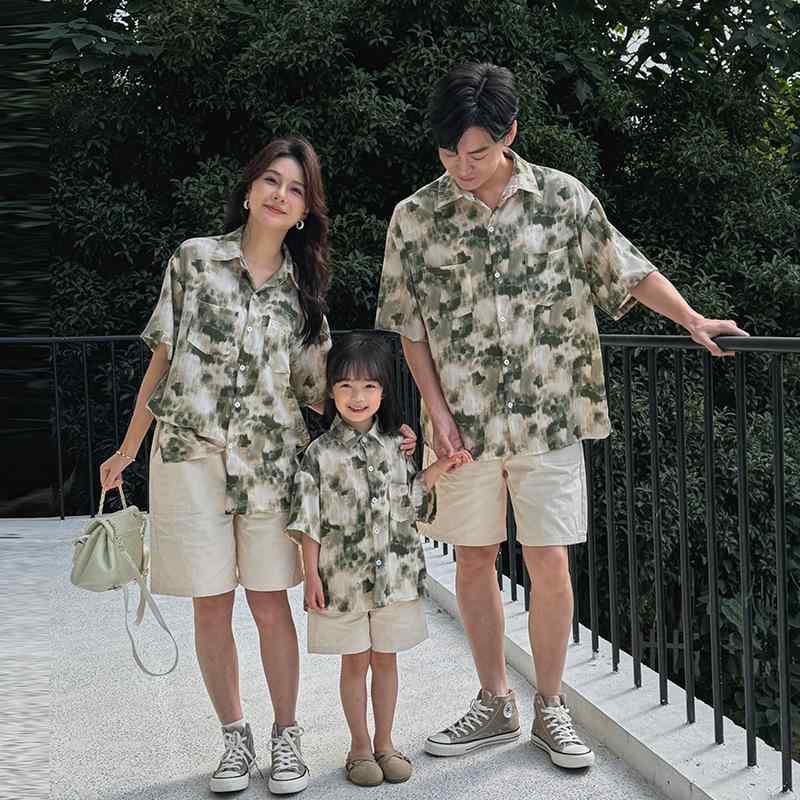 ファッション 家族 お揃いコーデ ビーチ 旅行 半袖 花柄 シャツ 親子 母娘 海辺 リゾート 夏 おしゃれ トップス 短パン