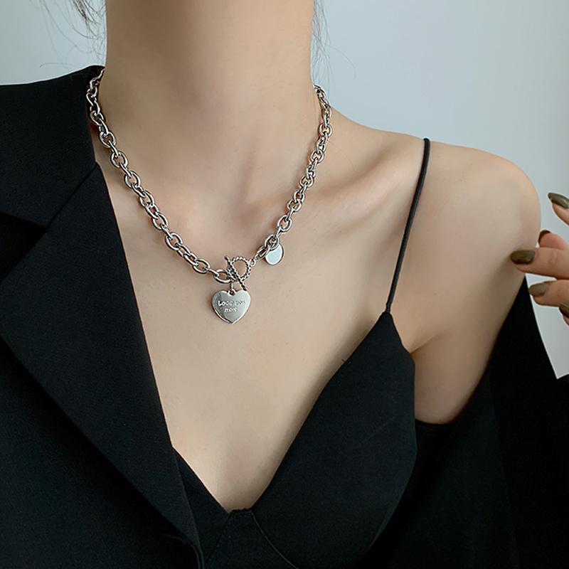ネックレス ステンレス チタン鋼 ラブ ネック 鎖骨 ネックレス レディース イン クールスーツ 深い Vネ..
