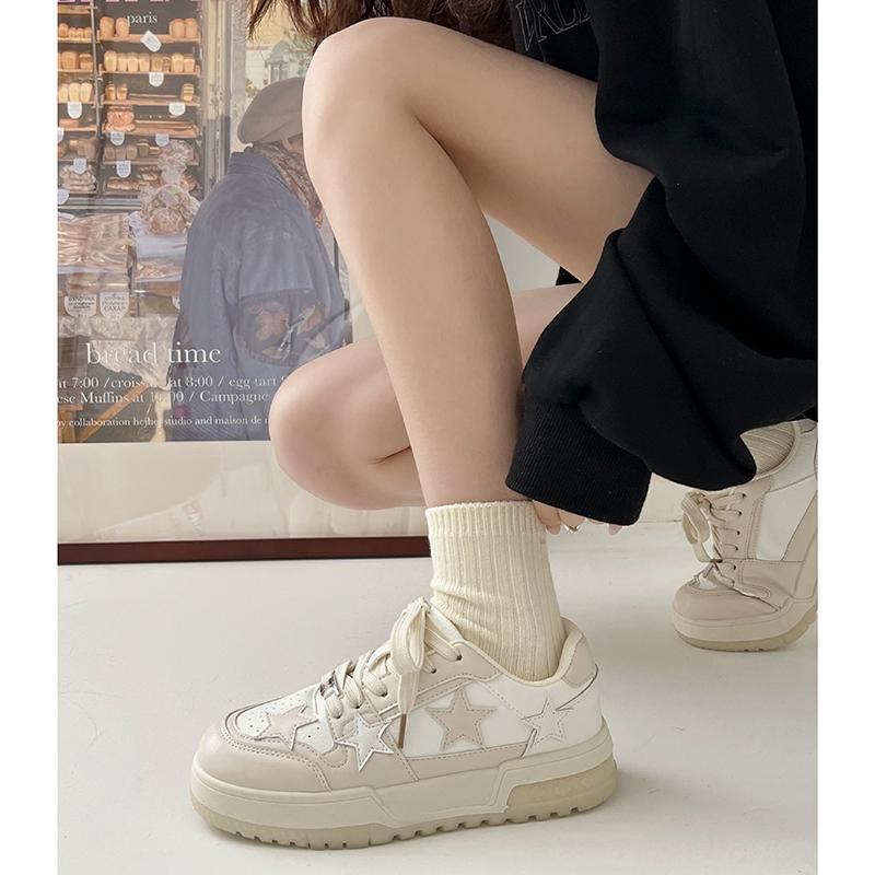 レディース シューズ 厚 白 靴 レディース 秋 通気性 軽量 スポーツシューズ ミドルヒール ラウンドトゥ PU レースアップ