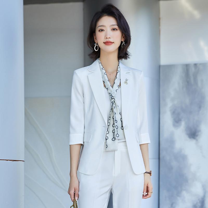 レディース スーツ おしゃれ フェミニン オフィス パンツスーツ ビジネス フォーマル ミドルスリーブ スーツ 夏 薄手 スリムフィット キャリアウーマン ワーキングウェア 仕事着 半袖 スーツ 2点 セット