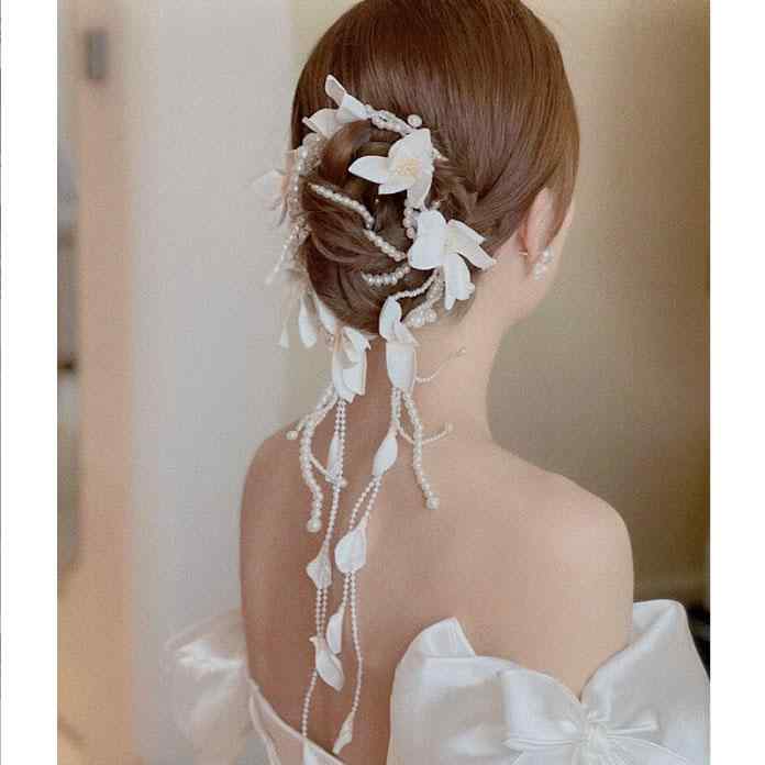 アクセサリー 髪飾り ヘアバンド ジュエリー ブライダル ヘア カチューシャ 結婚式 レディース フラワー 雑貨 小物 装飾品 道具 レディース