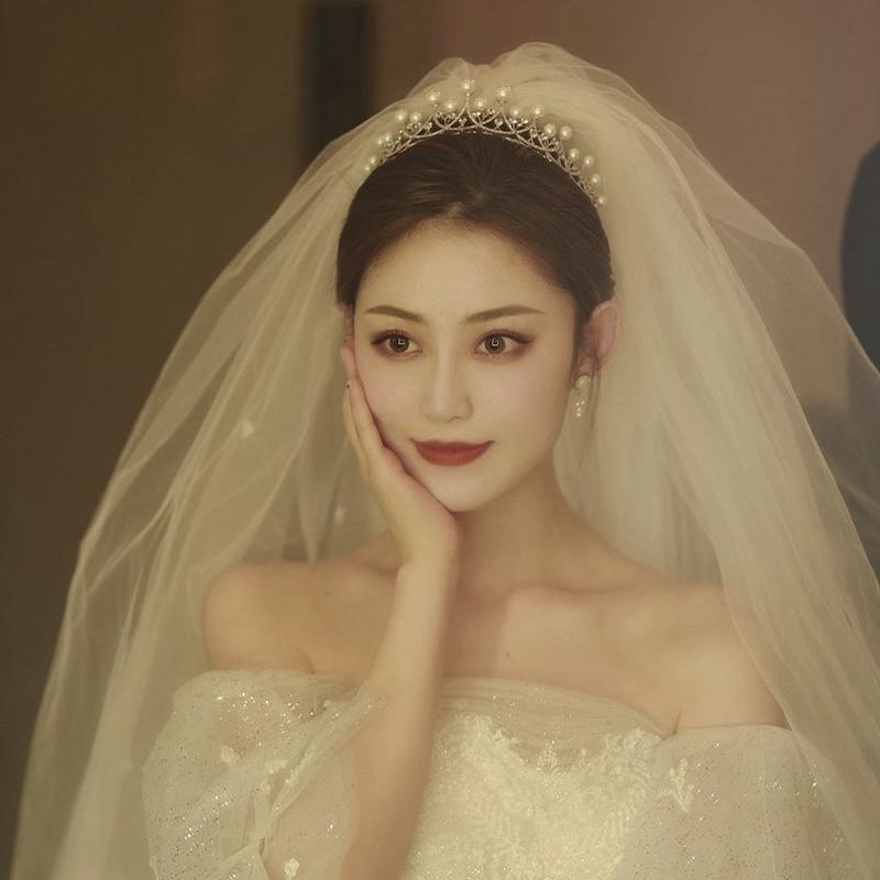 ティアラ クラウン 王冠 ジュエリー 韓国 パール ヘアアクセサリー 髪飾り カチューシャ ウェディング 大人 レディース 大人式 エレガント 結婚式 アクセサリー 頭飾り 撮影 小道具 レディース