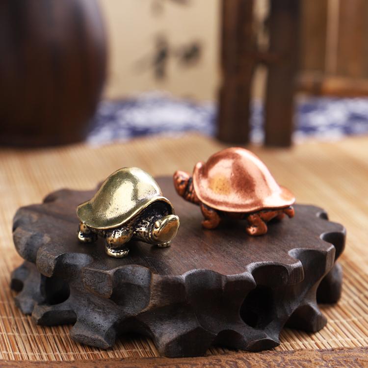 真鍮 置物 レトロ 装飾品 車 ダッシュボード 卓上小物 和風 亀 銅 茶 ペット 瞑想非 紫 砂 養 富 長寿 ..
