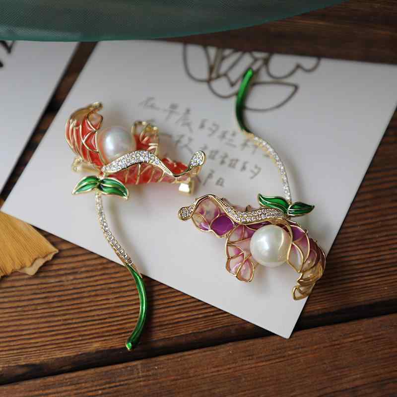 ブローチ おしゃれ 大人 かわいい 胸飾り レトロ エナメル 蓮 パール 象嵌 中国風 レディース 韓国 ピン バックル