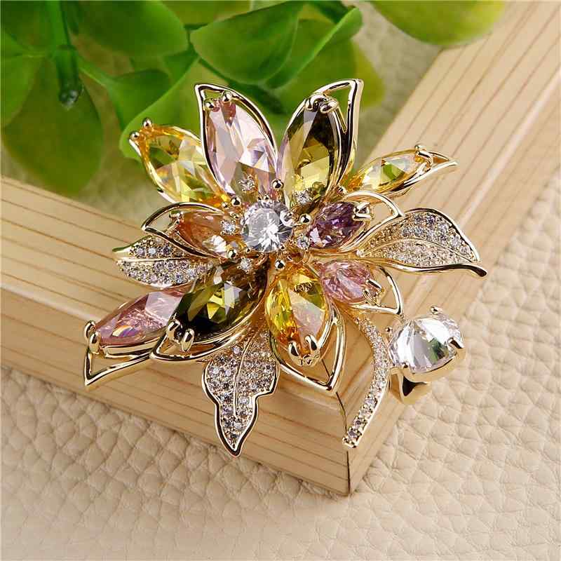 レディース ブローチ おしゃれ スーツ ピン 卒業式 入学式 ハイエンド 花びら 露出 防止 軽量 コサージュ スーツ ピン 精巧 パッケージ ボックス