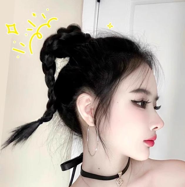 レディース ウィッグ おしゃれ 三つ編み レディース 上向き ポニーテール 三つ編み 人工巻き髪 クール ナチュラル ショート ハイ ポニーテール ヘア バンド