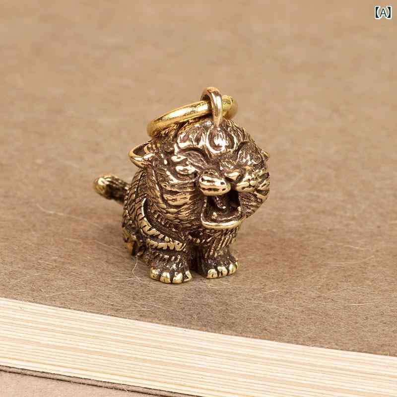 レトロ 車 キーホルダー ペンダント キーアクセサリー キーチェーン ストラップ メンズ レディース兼 チャイナテイスト 装飾品 真鍮