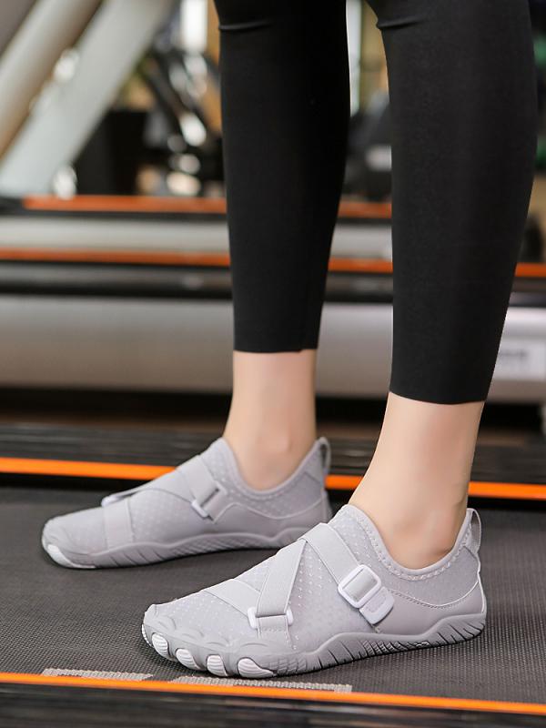 カップル フィットネス 屋内 スポーツ スクワット デッドリフト シューズ 滑りにくい 軽量 ヨガ ランニング 縄跳び エアロビクス トレーニング メッシュ インドア 紐し 通気性