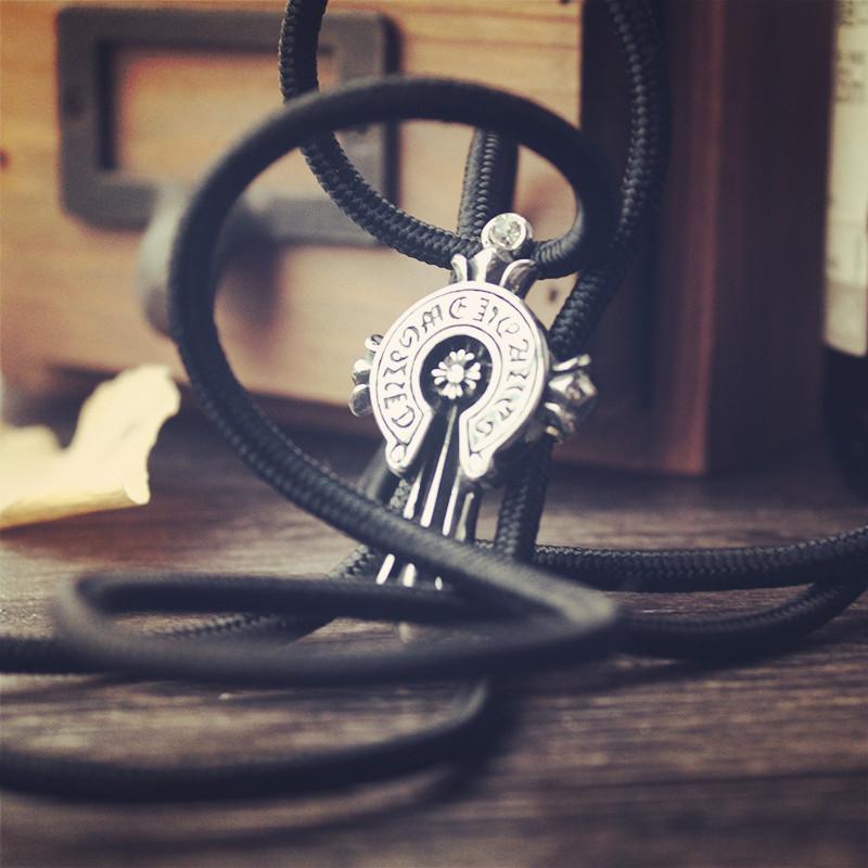 ループタイ カジュアル おしゃれ クロス 星座 チタン鋼 合金 ボロタイ メンズ ボロタイ レザー ロープ