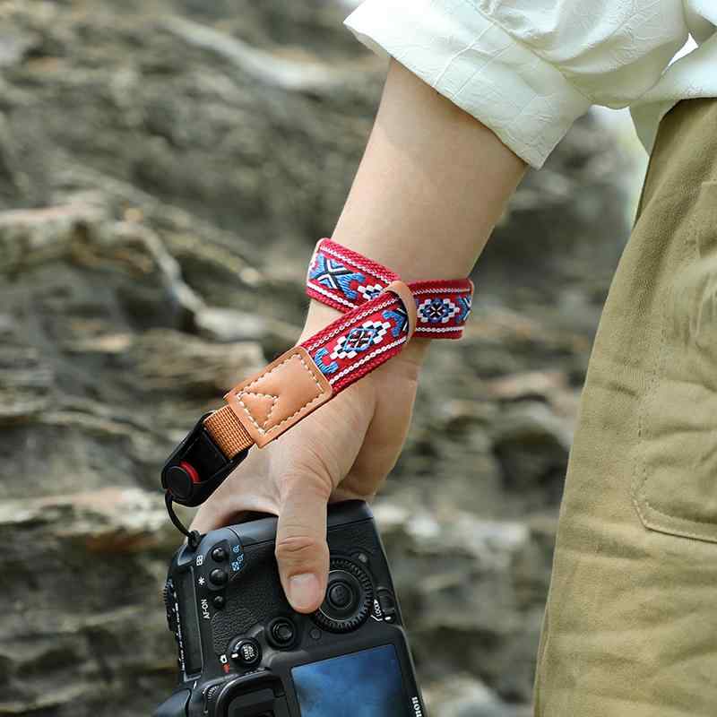 カメラ ストラップ リストストラップ 腕かけ 一眼レフカメラ 旅行 観光 オシャレ小物 雑貨