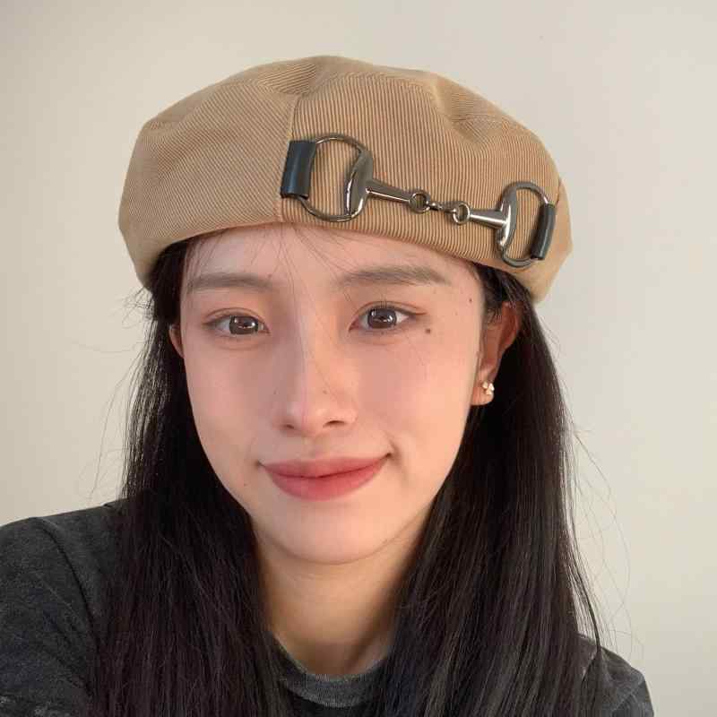 レディース 秋 冬 ベレー 帽 おしゃれ 和風 メタル バックル 小効果 レトロ 黒 画家帽子 ビッグ ヘッド