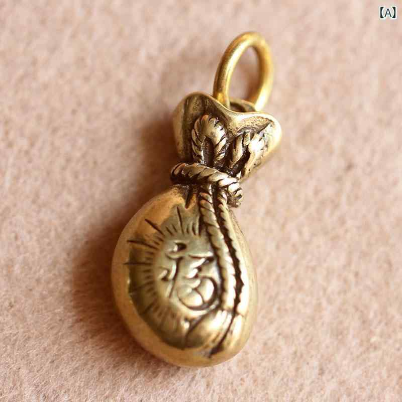 レトロ 車 キーホルダー ペンダント キーアクセサリー キーチェーン ストラップ メンズ レディース兼 チャイナテイスト 装飾品 真鍮