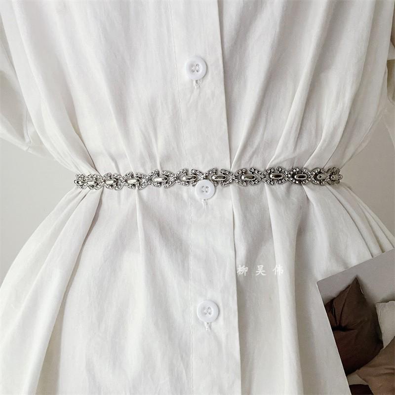 スカート レディース ウエスト チェーン ベルト 女性用 メタルチェーン 小さい フレグランス 装飾 スーツ 細い ベルト ウインドブレーカー セーター ガードル ウエスト バンド