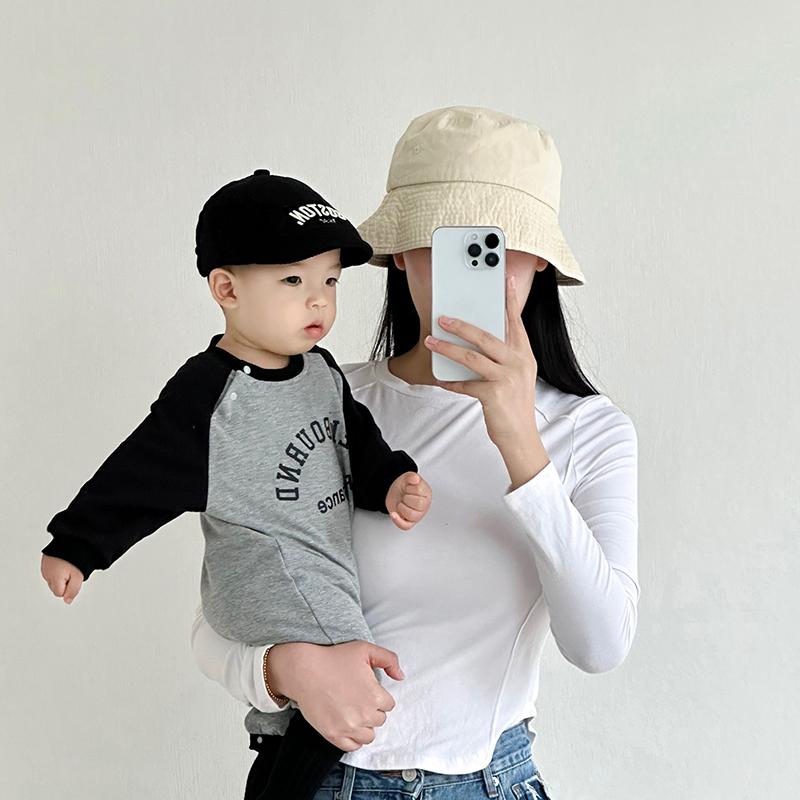 Other - キッズベビー帽子子供韓国帽子秋冬コーデュロイメンズレディースベビーベレー帽フォワードハット暖かいひさし帽子