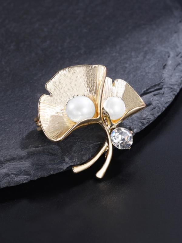 コート レディース ブローチ おしゃれ 大人かわいい ゴールデン イエロー イチョウ 葉 パールブローチ 女性 ハイエンド 精巧 ブローチ 露出 防止 コサージ...