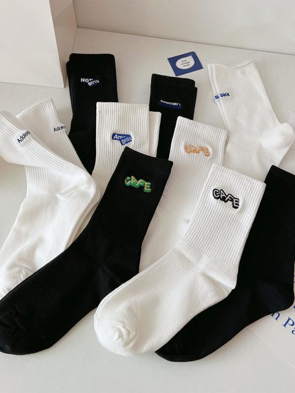 レディース 靴下 白 刺繍 文字 ソックス ミドル カーフ 綿 ストリート スポーツ 学生 吸湿発散性 オールシーズン