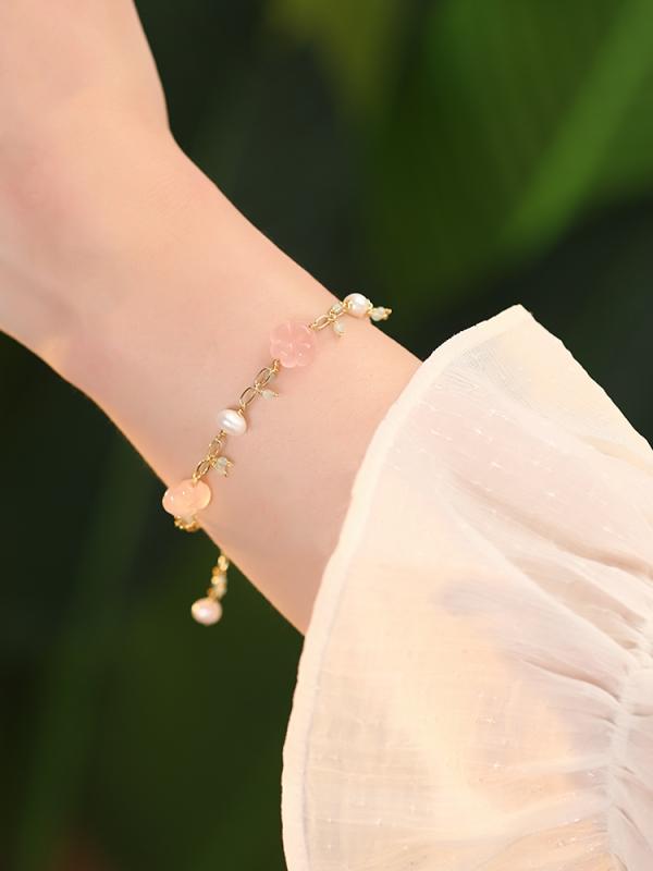 ブレスレット 四つ葉 クローバー イチゴ パール ライト ブレスレット 小さめ さわやか かわいい 精巧 ハンド ジュエリー レディース ファッション アクセサリー 装飾品