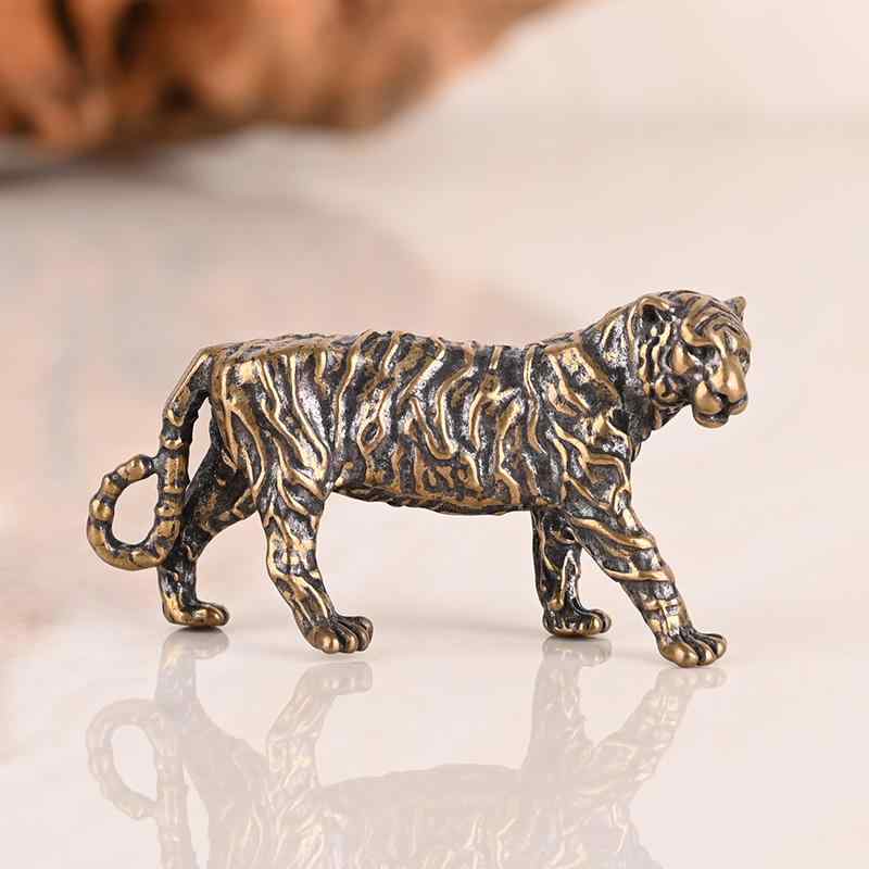 真鍮 置物 卓上 車内 装飾品 固体 魅惑 中国 レトロ 銅器 タイガー デスク トップ 小さめ ウォーキング ティー ペット タイガータウン ホーム アクセサリー
