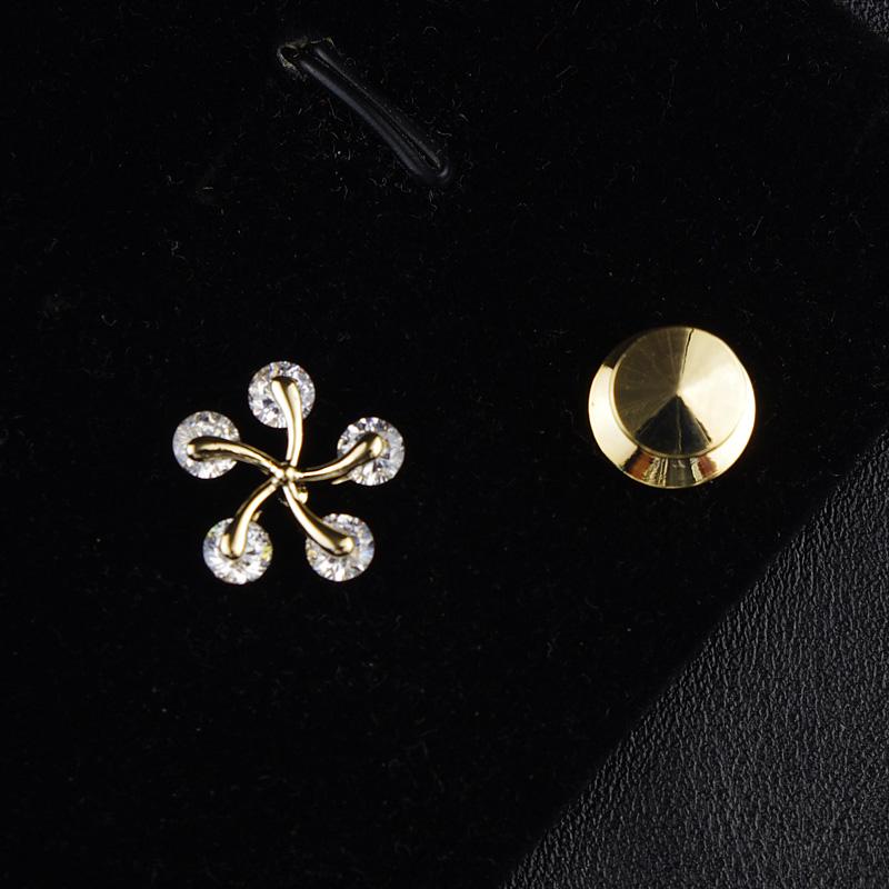 シャツ ブローチ おしゃれ 入学式 精巧 花 抗 露出 小さい ブローチ バックル ジルコン 回転可能 固定 衣類 ピン 襟ピン 女性