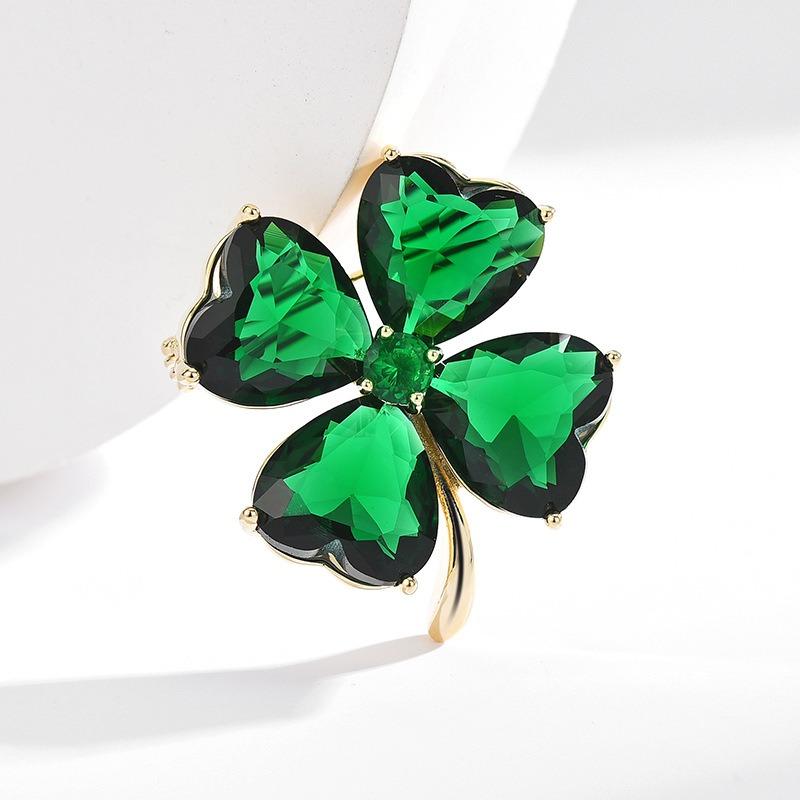 ブローチ 卒業式 入学式 ゴールド メッキ 四つ葉 クローバー レディース 露出防止 バックル コート コサージュ セーター アクセサリー ラインストーン レデ...