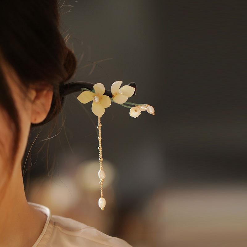 ヘアアクセサリー かんざし ヘアピン タッセル 花柄 木 頭 髪飾り 髪留め 魅惑 ギフト レトロ おしゃれ レトロ レディース シンプル 大人式 母の日 クラ...