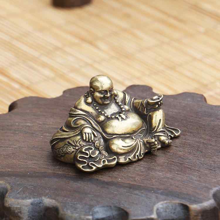 真鍮 置物 レトロ 装飾品 車 ダッシュボード 卓上小物 ポケット 弥勒 笑う 仏陀 小さめ 座 仏 ブロンズ 仏像 ハンドル アンティーク 熟成 銅 マイクロ 彫刻