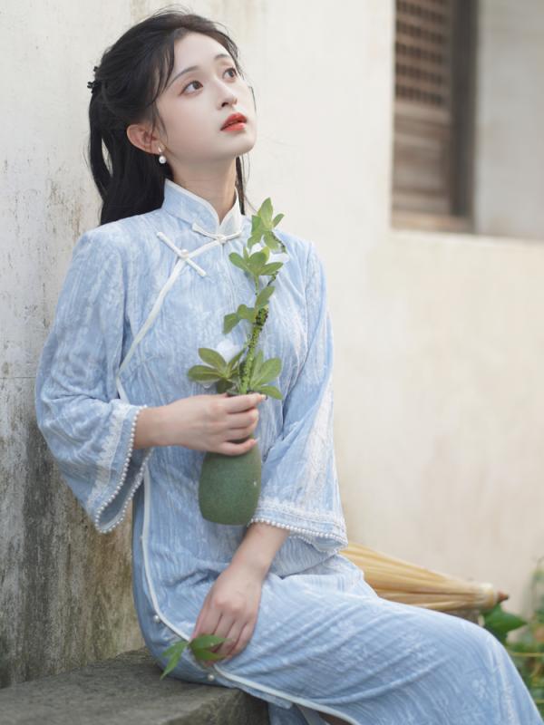 ドレス 秋 冬 長袖 チャイナ 美しい 清潔感 レトロ フル ブレスト 反転 ベルベット 文学的 ブルー 女子