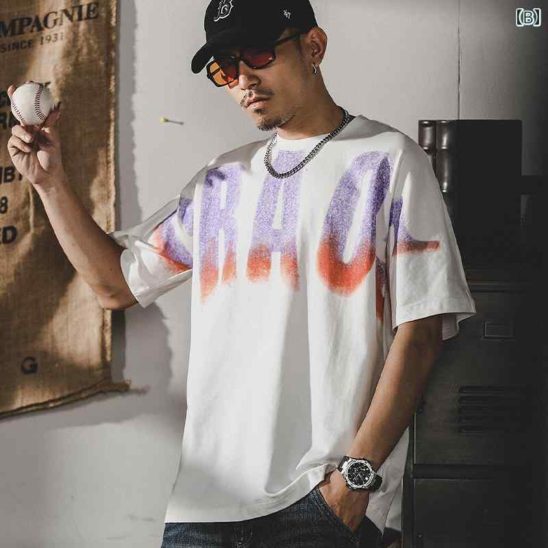 メンズ 半袖 Tシャツ トップス 夏 アメリカン フロントプリント 大柄テキスト英文字 レトロ文字 カラフルグラデーションプリント 綿 コットン カジュアル レジャー