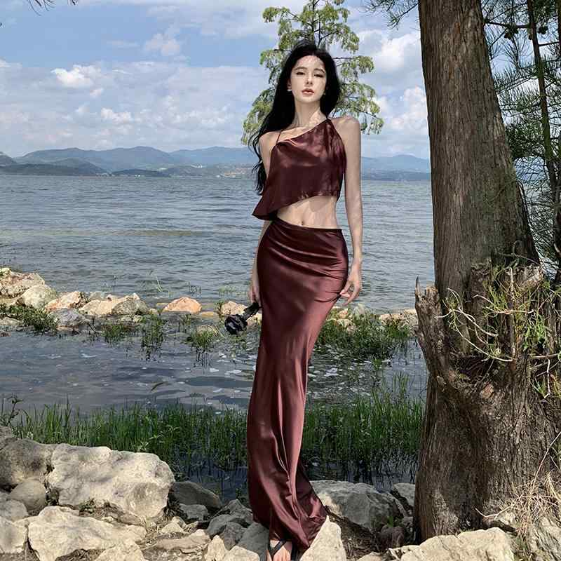 リゾート ファッション フランス スタイリッシュ ガール スーツ サテン キャミソール トップス スカート ヒップ カバー ロング スカート 2点 セット サテン ファッション