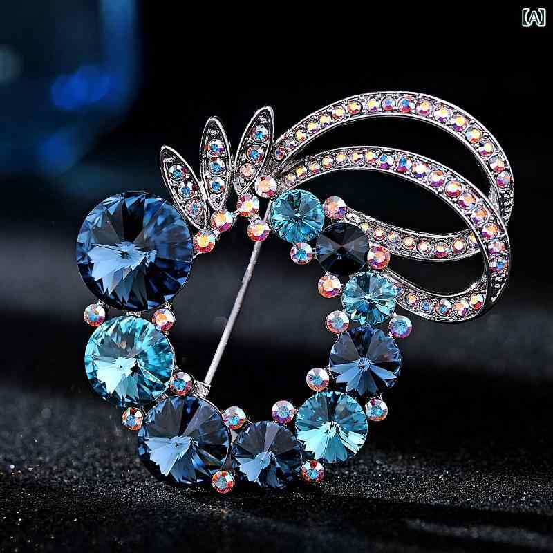 ブローチ リース リーフ スワロフスキー ラインストーン 丸 ラウンド コサージュ ピン 韓国 エレガント 豪華感 ジャケット 刺 飾り レディース アクセサリー 縄