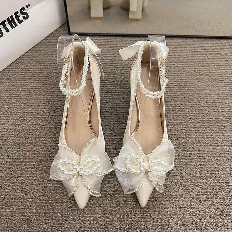 ハイヒール 靴 シューズ レディース おしゃれ ファッション 春 サテン ポインテッドトゥ バックルパール リボン ウェディング ビーズ エレガント PU