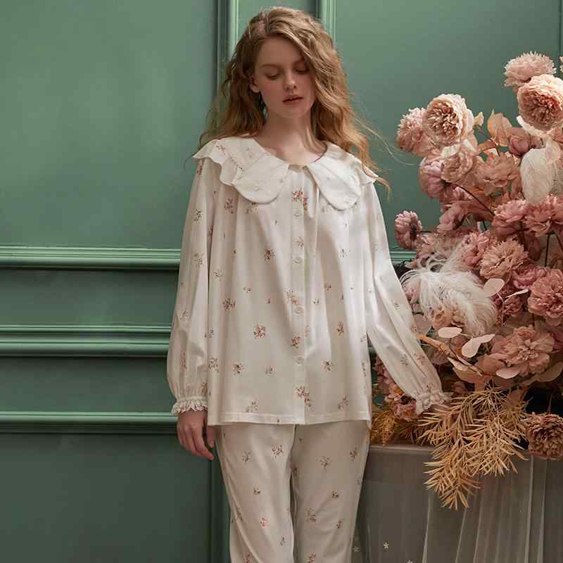 パジャマ レディース 宮殿風 春秋 小花柄 長袖フリル シフォン 上下セット ルーム ナイト ホームウェア ガーリー かわいい ゆるふわ 快適 着心地 トップス シャツ 羽織 屋外着可 デート お泊り 入院 リラックス 女子会 映え 美シルエット