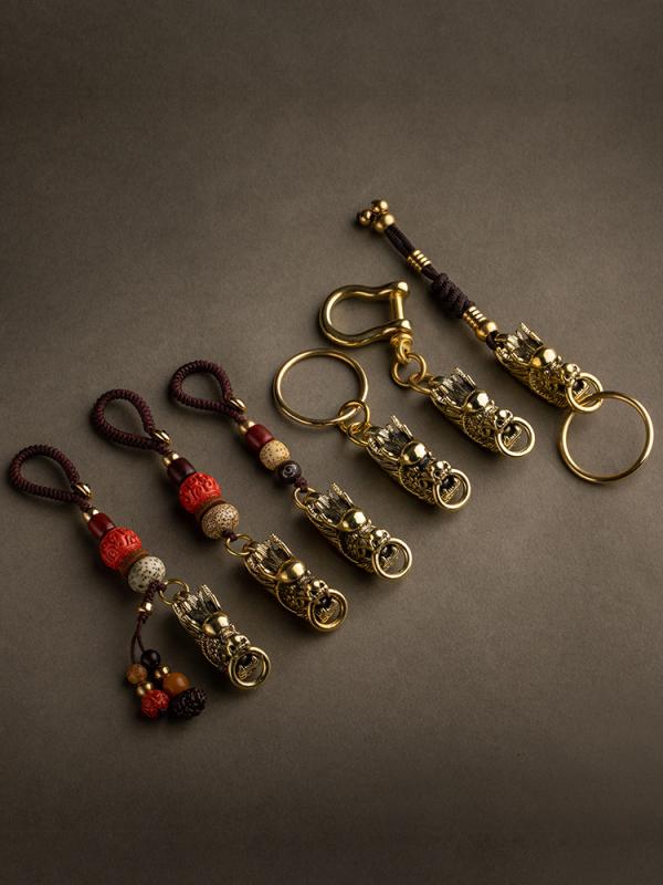 カーアクセサリー 車品 カーアイテム キーホルダー キーチェーン ストラップ 真鍮 ドラゴン 開運 レト..