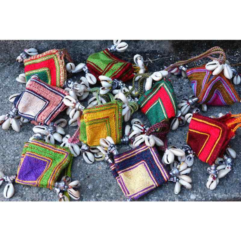 バッグ エスニック おしゃれ インド ラジャスタン州 カラフル 財布 ペンダント 収納袋 手 刺繍 バッグ ..