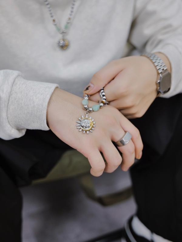 ネックレス 太陽 月 ペンダント 黒 白 ストラップ スプライス ロング チェーン レトロ シルバー チャイ..