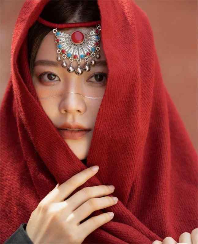 ヘッド ドレス エスニック エキゾチック ミャオ族 頭飾り 額 チェーン 眉毛 ペンダント 蝶 鐘 ネックレ..