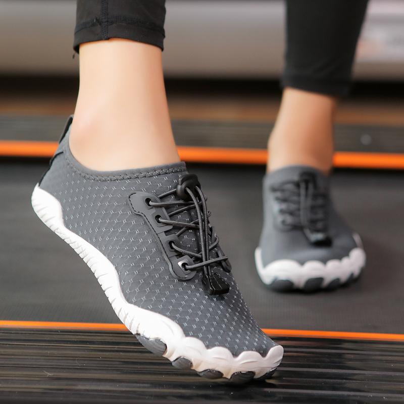 屋内 トレーニングシューズ フィットネス スポーツ レディース メンズ ランニング ヨガ 衝撃吸収 滑りにくい 軽量 通気性 速乾 メッシュ