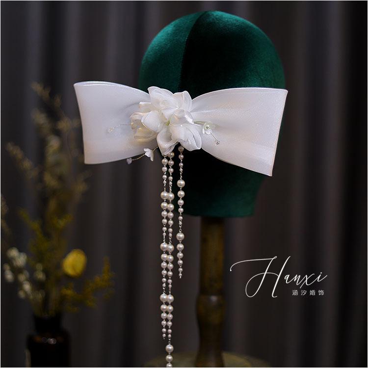 リボン 髪飾り アクセサリー ヘアバンド ブライダル 結婚式 レディース ビーズ 雑貨 小物 装飾品 道具 ..