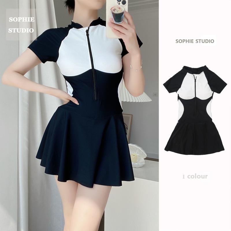 水着 レディース かわいい 夏 プール レジャー 海水浴 ブラック ホワイト 半袖 競泳 スカート ワンピース