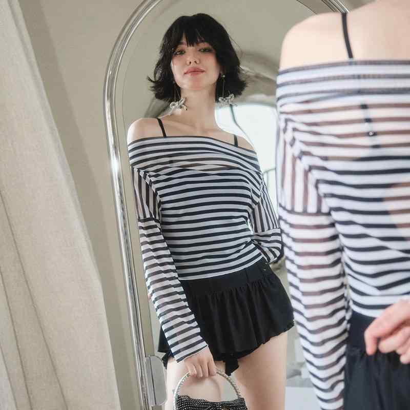 ワンピース 水着 レディース プール ビーチ 海水浴 夏 夏 温泉 夏休み 2点セット スリム ギャザー バックレス フリルショートパンツ ボーダーブラウス