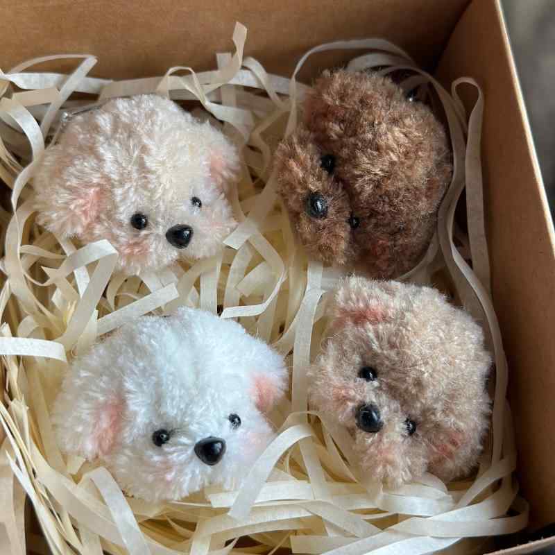 ブローチ 胸飾り 立体 子犬 子猫 パートナー アクセサリー 親友 誕生日 ファッション アニマル プレゼ..