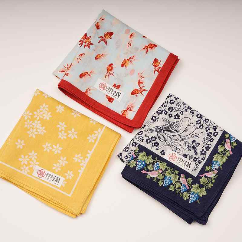 ハンカチ おしゃれ シンプル 和風 綿 大判 50cm 吸汗性 携帯 コットン 正方形 スクエア 桜 金魚 鳥 雑貨 プレゼント