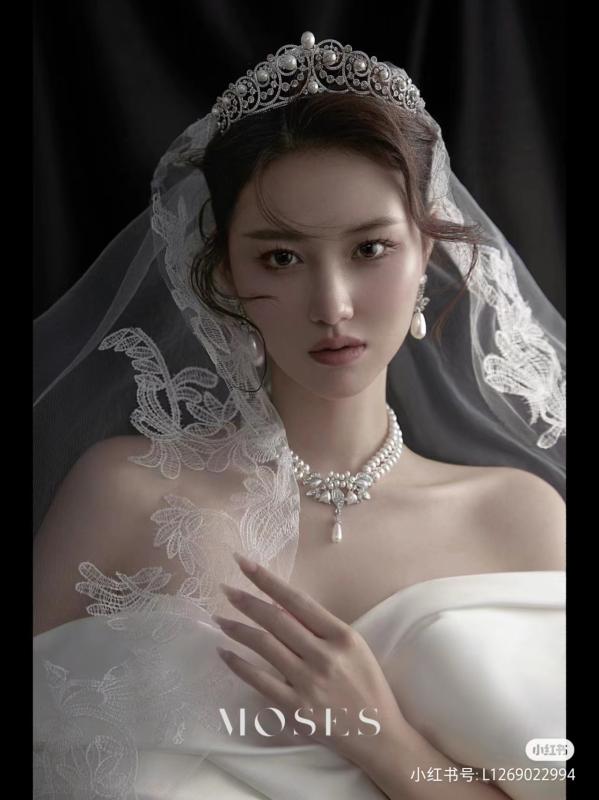 ティアラ クラウン ブライダル 結婚式 輝き ウェディング 大人式ドレス 豪華感 ロマンティック ヘア ア..