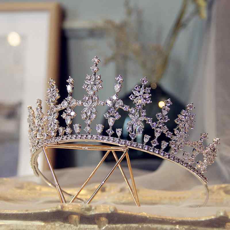 ティアラ クラウン プリンセス ブライダル ウェディング 大人式 ヘア アクセサリー ゴージャス 誕生日 ギフト レディース エレガント