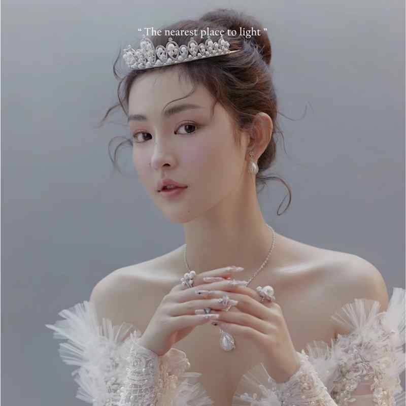 ティアラ クラウン 豪華感 花嫁 ウェディング 大人式 パール プリンセス イブニングドレス 誕生日 ゴージャス ヘアアクセサリー ガール