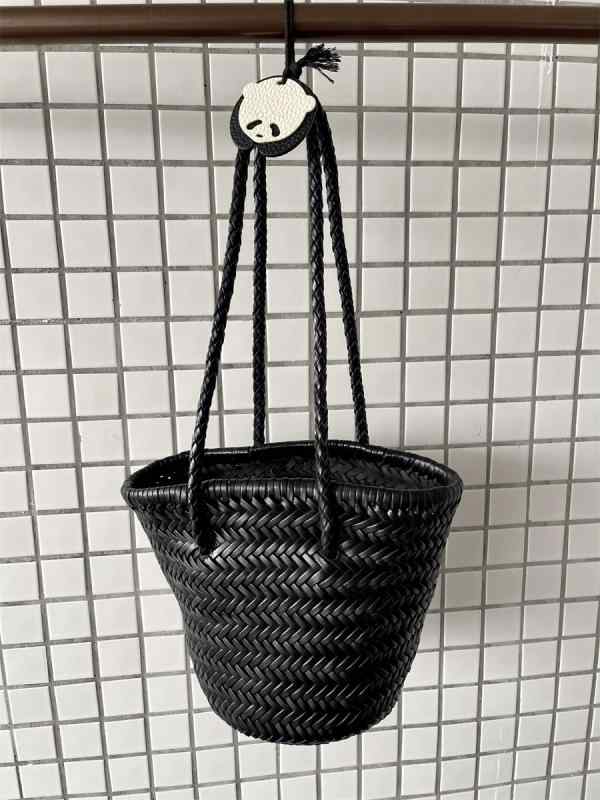 豪華感革品 バケットバッグ 秋冬 レディース 小物 おしゃれ フランス 手織り最上層 牛革 ポータブル ショルダー バスケット レトロ レディース 革