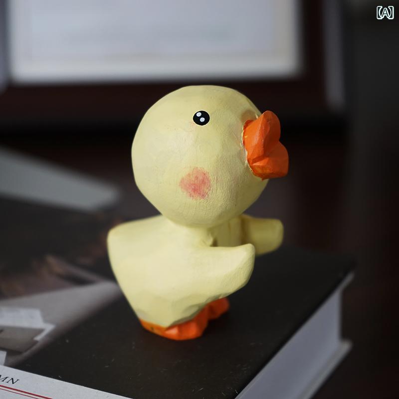 樂天商城 - ひよこ 黄 カップル 木彫り 小さめ 装飾品 かわいい デスク トップ 装飾 マスコット ディスプレイ ミニチュア デコレーション